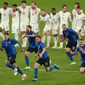 28圈官网-林良锋：南门作死失冠可悲，三狮进步世界杯可期