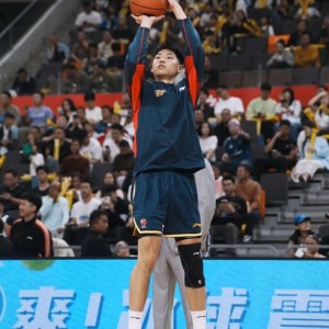 28圈.cc-今天崔永熙穿什么？